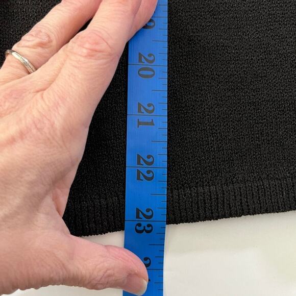 St. John Black Knit 2-Piece Set  Sweater + Skirt‎ Women’s 8 Classic - Picture 7 of 15